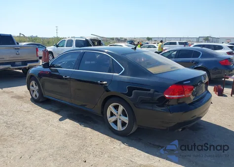 2015 Volkswagen Passat S z USA, uszkodzony, nr VIN 1VWAS7A36FC089366